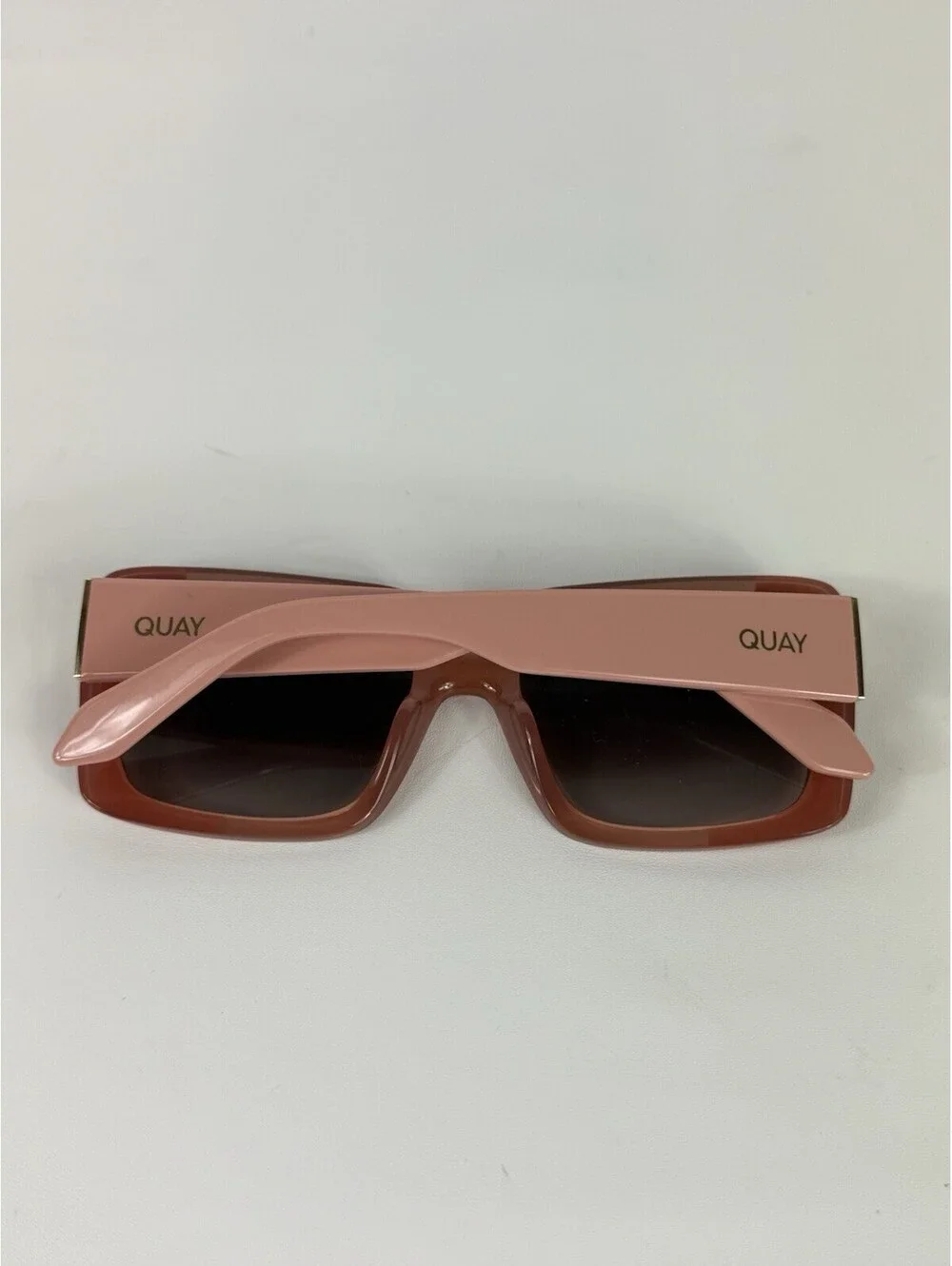 Quay Total Vibe 125 Sunglasses Polarized Black Frames